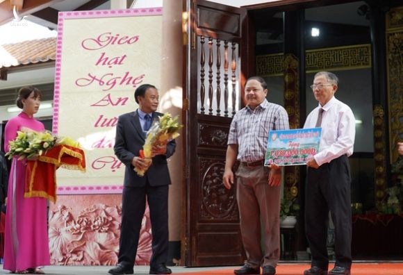 Long trọng tổ chức lễ giỗ lần thứ 90 cụ phó bảng Nguyễn Sinh Sắc - Ảnh 2.