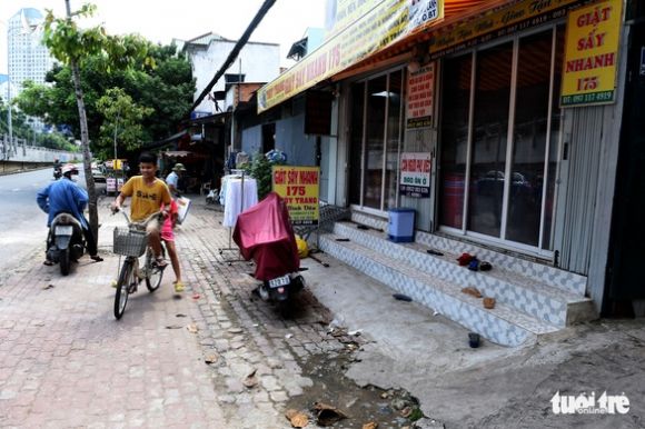 Làm đường Nguyễn Hữu Cảnh, nhà thành hầm, chủ đầu tư nghĩ gì, tính sao? - Ảnh 1. Làm đường Nguyễn Hữu Cảnh, nhà thành hầm, chủ đầu tư nghĩ gì, tính sao? - Ảnh 1.