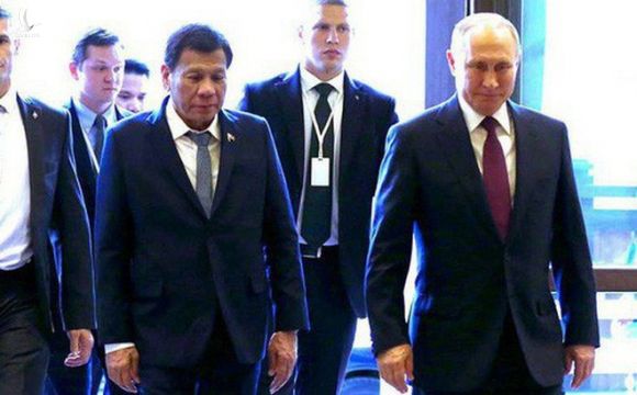TT Nga thân chinh đến Philippines: Cơ hội đột phá khu vực?