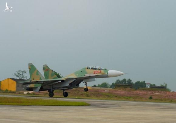 Tính năng đặc biệt của tiêm kích Su-30MK2 Việt Nam: Độc nhất vô nhị - Tinh hoa công nghệ - Ảnh 3.