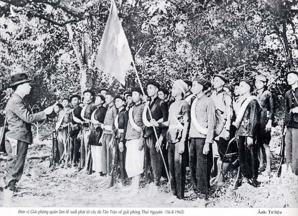 Chùm ảnh lịch sử vĩ đại 75 năm Quân đội nhân dân Việt Nam - Ảnh 1.