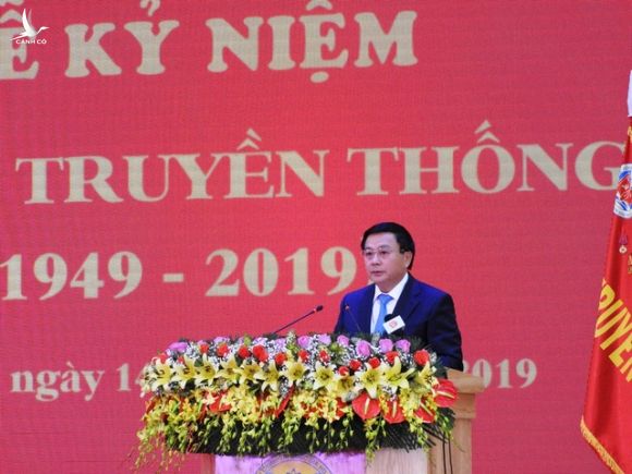 Thủ tướng Nguyễn Xuân Phúc trao Huân chương Lao động hạng Nhất cho Học viện Chính trị khu vực III - Ảnh 4.