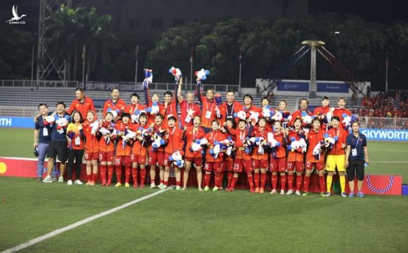 Vingroup tặng phần thưởng “khủng” cho đội tuyển bóng đá nữ Việt Nam