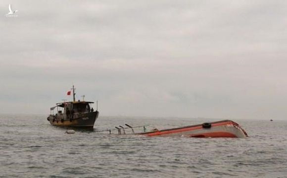 Thuyền trưởng tàu cá Cà Mau mất tích trên biển sau khi bị tàu Hải quân Thái Lan đâm chìm