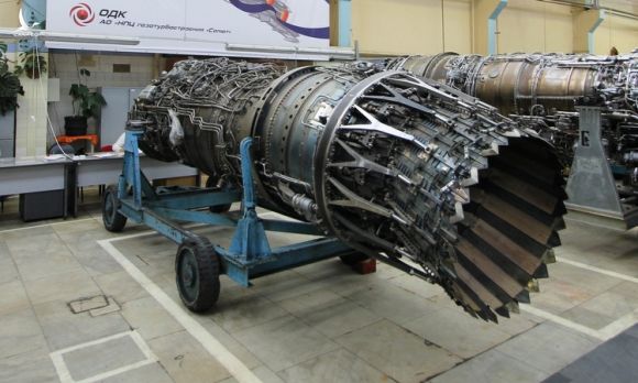 Động cơ Izdeliye 30 tại nhà máy của Saturn. Ảnh: Russia Defence.