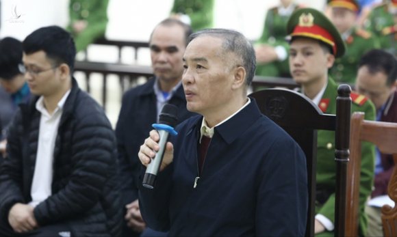 Cựu chủ tịch MobiFone Lê Nam Trà: Lúc ăn trưa Bộ trưởng bảo cậu ký đi - Ảnh 1.