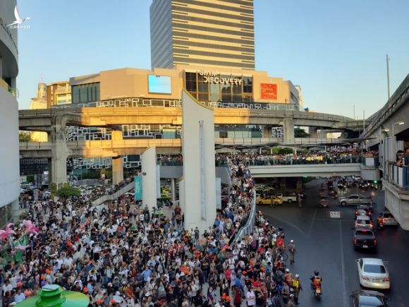 Thái Lan: Biểu tình lớn kỷ lục nổ ra tại thủ đô Bangkok kể từ sau cuộc đảo chính năm 2014 - Ảnh 5.