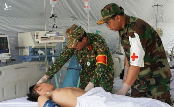 Ảnh: Diễn tập cứu hộ, cứu nạn ở biên giới Việt Nam-Campuchia