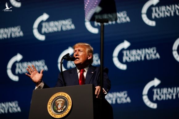 Tổng thống Trump phát biểu tại Hội nghị Sinh viên Hành động của Tổ chức Turning Point USA ở West Palm Beach, bang Florida /// Reuters