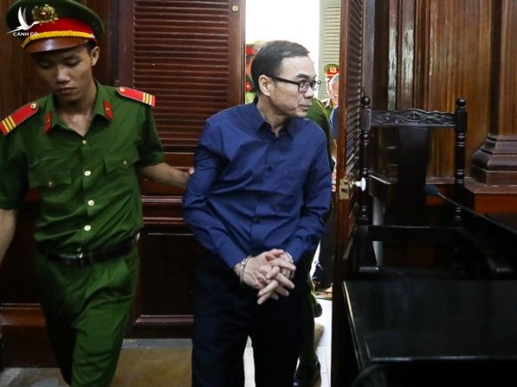 Cựu Phó chủ tịch UBND TP.HCM Nguyễn Hữu Tín bị đề nghị 7 - 8 năm tù - ảnh 2