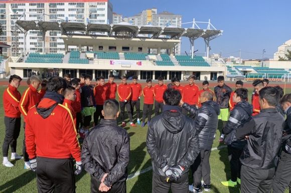 HLV Park Hang-seo: Tôi đã xin Heerenveen nhả Văn Hậu cho U23 VN, nhưng họ nói không - Ảnh 1.