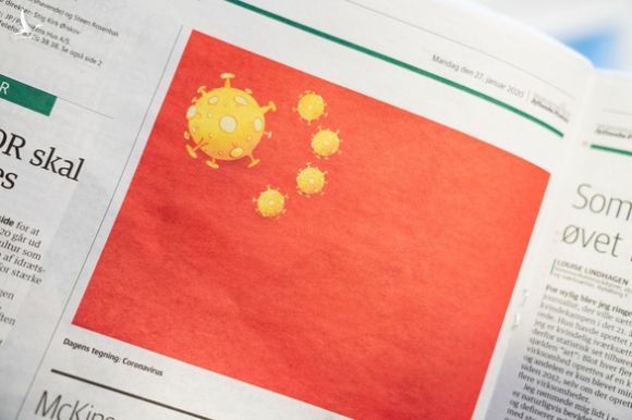 Trung Quốc nổi giận với tranh biếm họa virus corona trên báo Đan Mạch - Ảnh 1.
