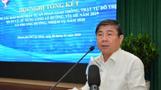 Chủ tịch UBND TPHCM Nguyễn Thành Phong: “Xử” người đứng đầu địa phương nếu vỉa hè bị lấn chiếm ảnh 3