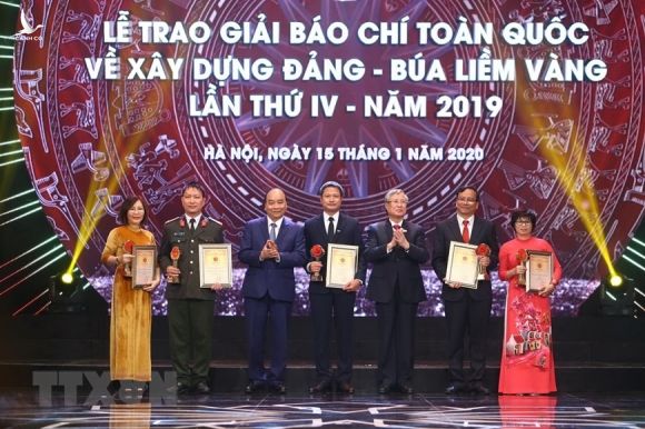 Báo chí cần phản bác những luận điệu sai trái của thế lực thù địch hình ảnh 2 bao chi can phan bac nhung luan dieu sai trai cua the luc thu dich hinh anh 2