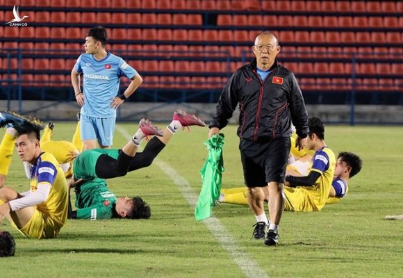 HLV Park Hang Seo chốt danh sách U23 Việt Nam: Đình Trọng ở lại - 1