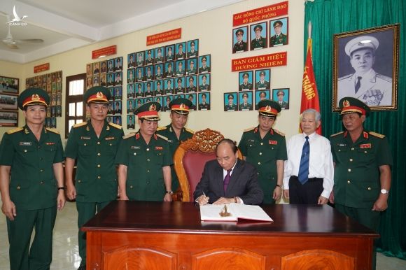 Thủ tướng: Dân vận không phải là phương pháp mà là “từ trái tim đến trái tim” hình ảnh 3 thu tuong: dan van khong phai la phuong phap ma la “tu trai tim den trai tim” hinh anh 3