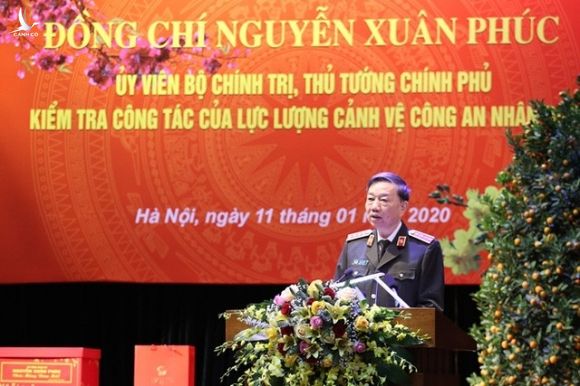 Thủ tướng Nguyễn Xuân Phúc: Vụ việc xảy ra ở xã Đồng Tâm là một thủ đoạn của kẻ xấu chống lại đường lối của Đảng và Nhà nước - Ảnh 2. Thủ tướng Nguyễn Xuân Phúc: Vụ việc xảy ra ở xã Đồng Tâm là một thủ đoạn của kẻ xấu chống lại đường lối của Đảng và Nhà nước - Ảnh 2.
