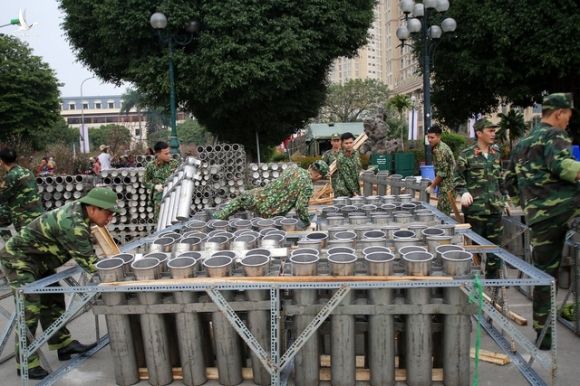Hà Nội: Bên trong trận địa pháo hoa chuẩn bị khai hoả, đón giao thừa - 9