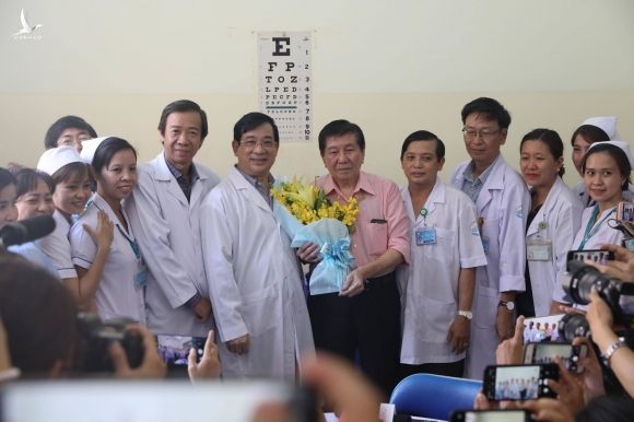 Việt kiều Mỹ nhiễm Covid-19 khỏi bệnh: 'Bác sĩ đã đưa tôi từ cõi chết về cõi sống'