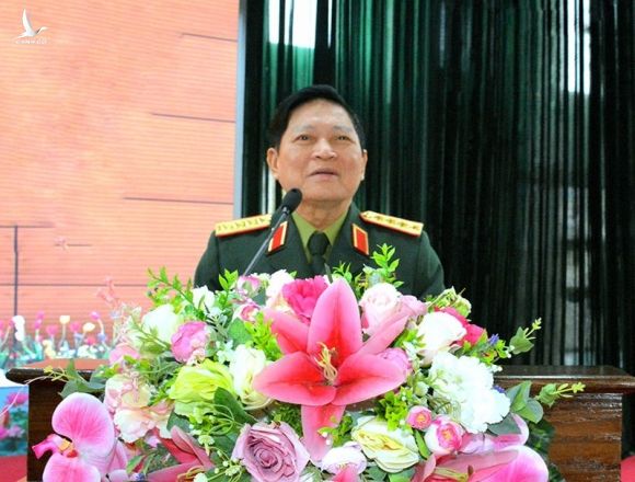 Đại tướng Ngô Xuân Lịch chỉ đạo hội nghị quán triệt nhiệm vụ đối ngoại quốc phòng