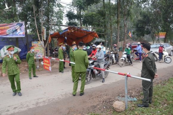 Vĩnh Phúc nói gì về 192 người ở “tâm dịch” Sơn Lôi đã rời khỏi nơi cư trú? - 1