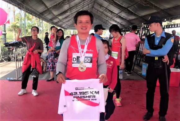 Sau khi thôi việc, ông Đoàn Ngọc Hải tham gia khá nhiều hoạt động chạy marathon. /// Ảnh: Đ.N.
