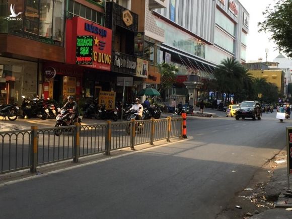 Sau mồng 10 Tết, chưa bao giờ thấy đường phố Sài Gòn vẫn vắng hoe - ảnh 3