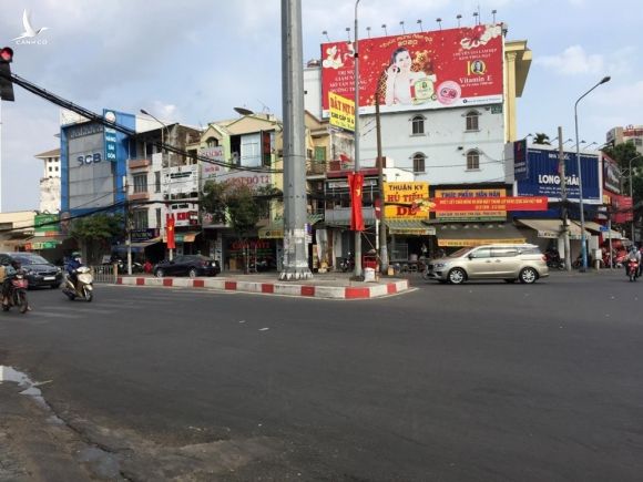 Sau mồng 10 Tết, chưa bao giờ thấy đường phố Sài Gòn vẫn vắng hoe - ảnh 6