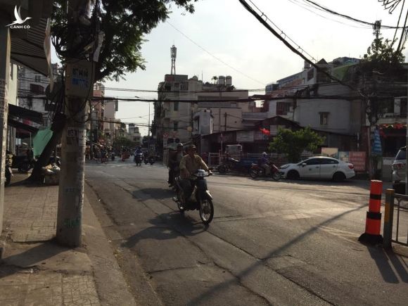 Sau mồng 10 Tết, chưa bao giờ thấy đường phố Sài Gòn vẫn vắng hoe - ảnh 8