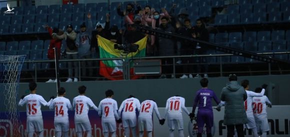 Chúc mừng tuyển nữ Việt Nam, họ là đội bóng mạnh và chơi rất tốt - Ảnh 1.