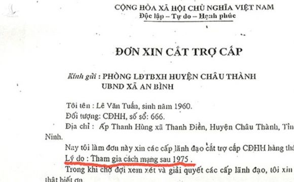 Lãnh đạo huyện khai man lý lịch để nhận trợ cấp