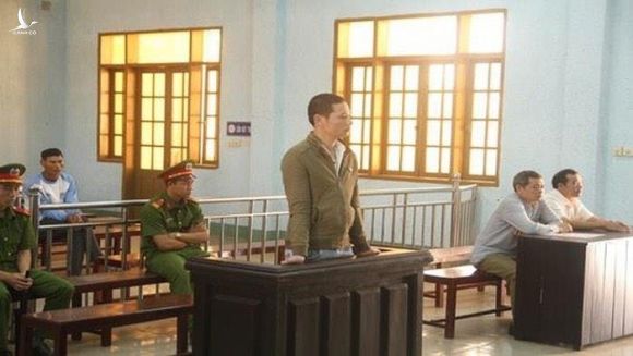 Gần 14 năm tù cho kẻ cố tình tông CSGT bị thương - 1