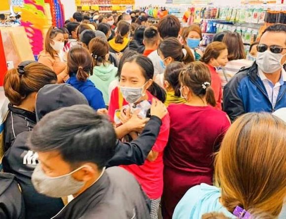 Khai trương siêu thị ở Quảng Ngãi: Sự phá hoại nỗ lực chống dịch rõ ràng? - 1