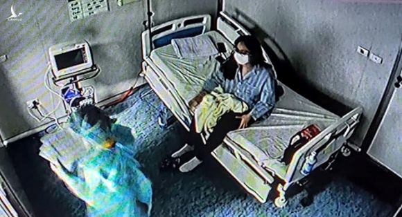 Cô gái Hà Nội nhiễm Covid-19 (bệnh nhân thứ 17) đang được theo dõi, điều trị tại Hà Nội /// Ảnh: Bộ Y tế