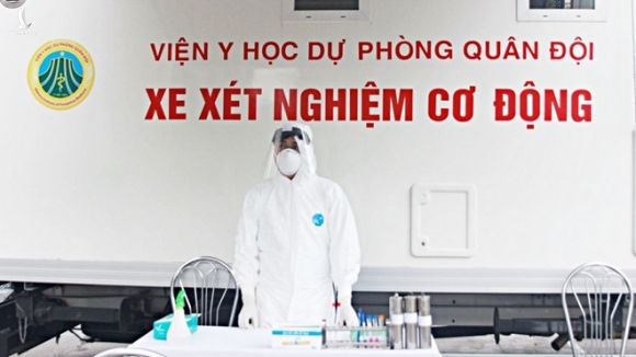 Một xe xét nghiệm cơ động của Cục Quân y /// Ảnh Trần Vương