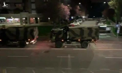 Italy điều xe quân đội chở thi thể đi hỏa táng