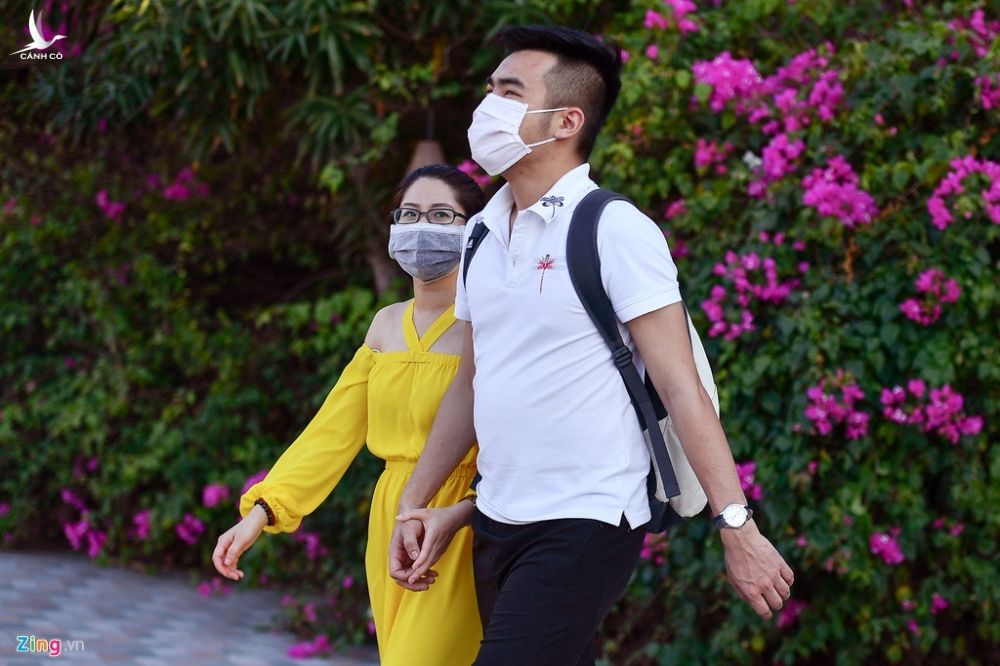 Hang nghin nguoi tam bien Nha Trang giua cao diem dich hinh anh 12 nha_trang_zing7.jpg