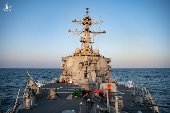 Mỹ đưa tàu chiến qua eo biển Đài Loan cùng ngày Trung Quốc tập trận - 1