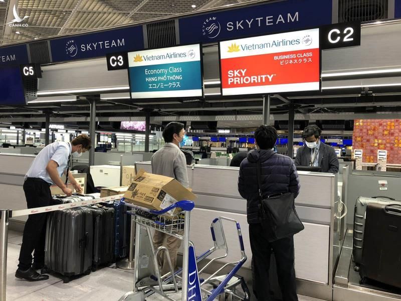 Vietnam Airlines chở công dân mắc kẹt tại sân bay Nhật Bản về nước - 1