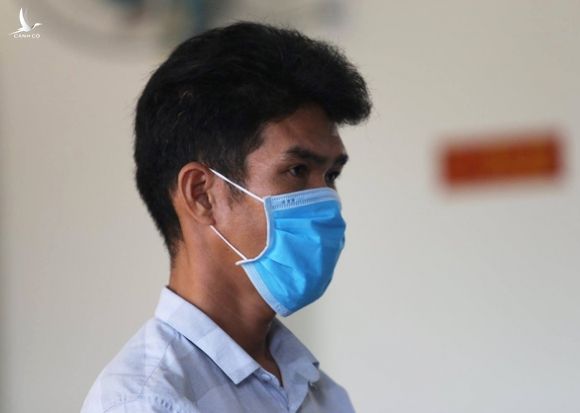 Quậy chốt kiểm soát COVID-19 còn đánh công an, lãnh 9 tháng tù - Ảnh 1. Quậy chốt kiểm soát COVID-19 còn đánh công an, lãnh 9 tháng tù - Ảnh 1.