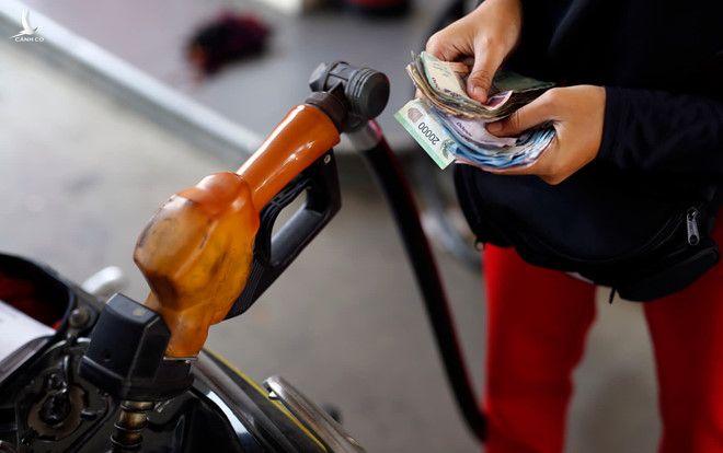 Giá dầu thế giới có phiên đầu tuần giảm sốc /// Ảnh: Reuters
