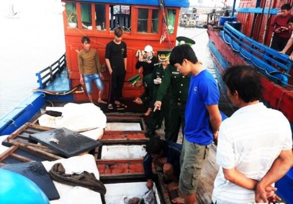 Trung Quốc đâm chìm tàu, bắt ngư dân Việt Nam: Hành vi ngang ngược, vô nhân đạo - 1