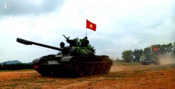 Đại tá Nguyễn Khắc Nguyệt: Vỏ quýt dày có móng tay nhọn - Bí kíp có một không hai của lính xe tăng Việt Nam - Ảnh 2.