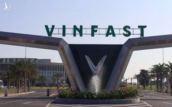 Huy động mọi nguồn lực của cả VinFast và VinSmart sản xuất máy thở, Vingroup được CNN hết lời ca ngợi