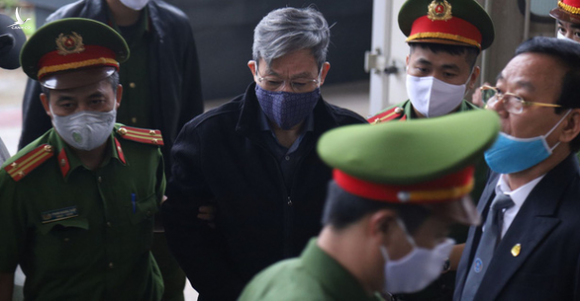 Luật sư bào chữa cho cựu bộ trưởng Nguyễn Bắc Son vắng mặt không lý do - Ảnh 1.