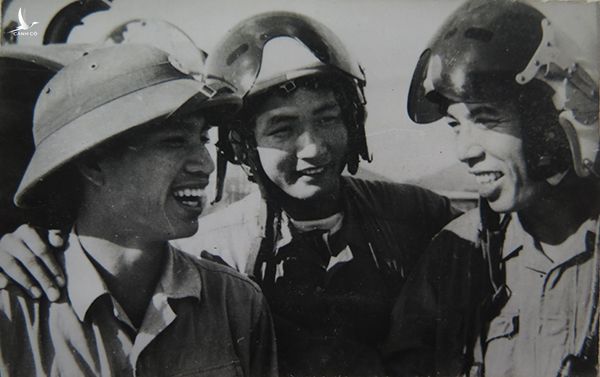 Trận không chiến kỳ lạ bậc nhất trên bầu trời Việt Nam
