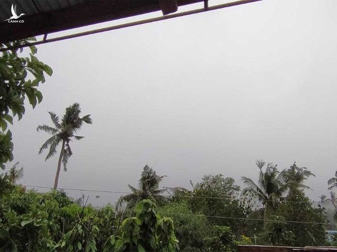 Philippines: Hàng chục ngàn người vừa chạy bão vừa tránh Covid-19 - Ảnh 1.