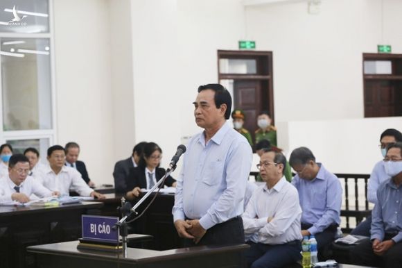 Trước tòa, cựu Chủ tịch Đà Nẵng đề nghị bổ sung chức danh trong lý lịch - ảnh 1