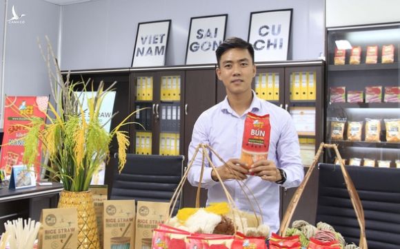 Chàng trai đưa bánh tráng Việt ra 42 quốc gia - Ảnh 1.