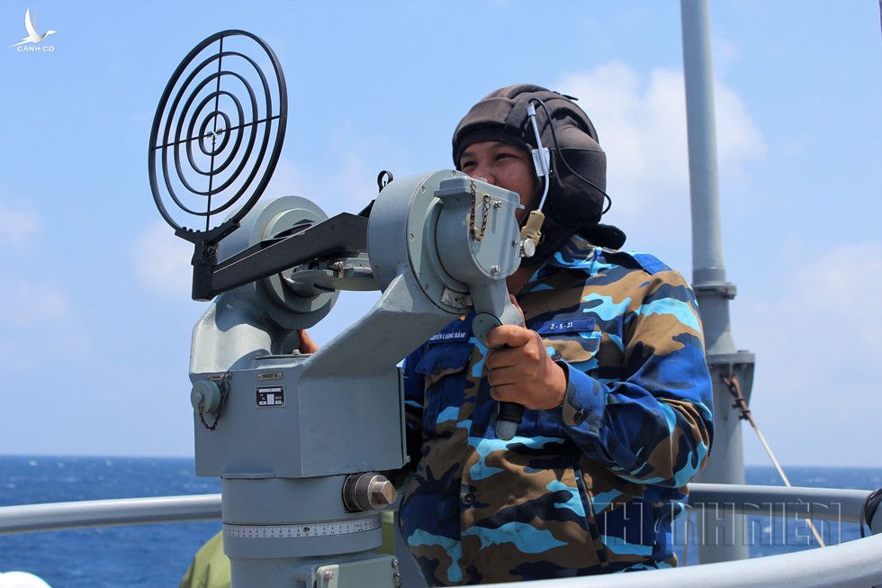 Bộ Quốc phòng Việt Nam: Quân đội kịp thời xử lý các tình huống trên biển - ảnh 10